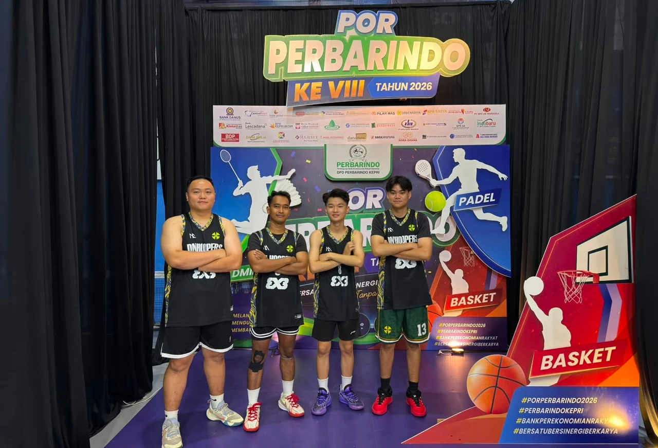 Foto : Tim Basket Putra PT BPR Dana Nagoya yang sukses meraih juara ke 3 dalam Ajarang POR Perbarindo Kepri ke-8 2026.